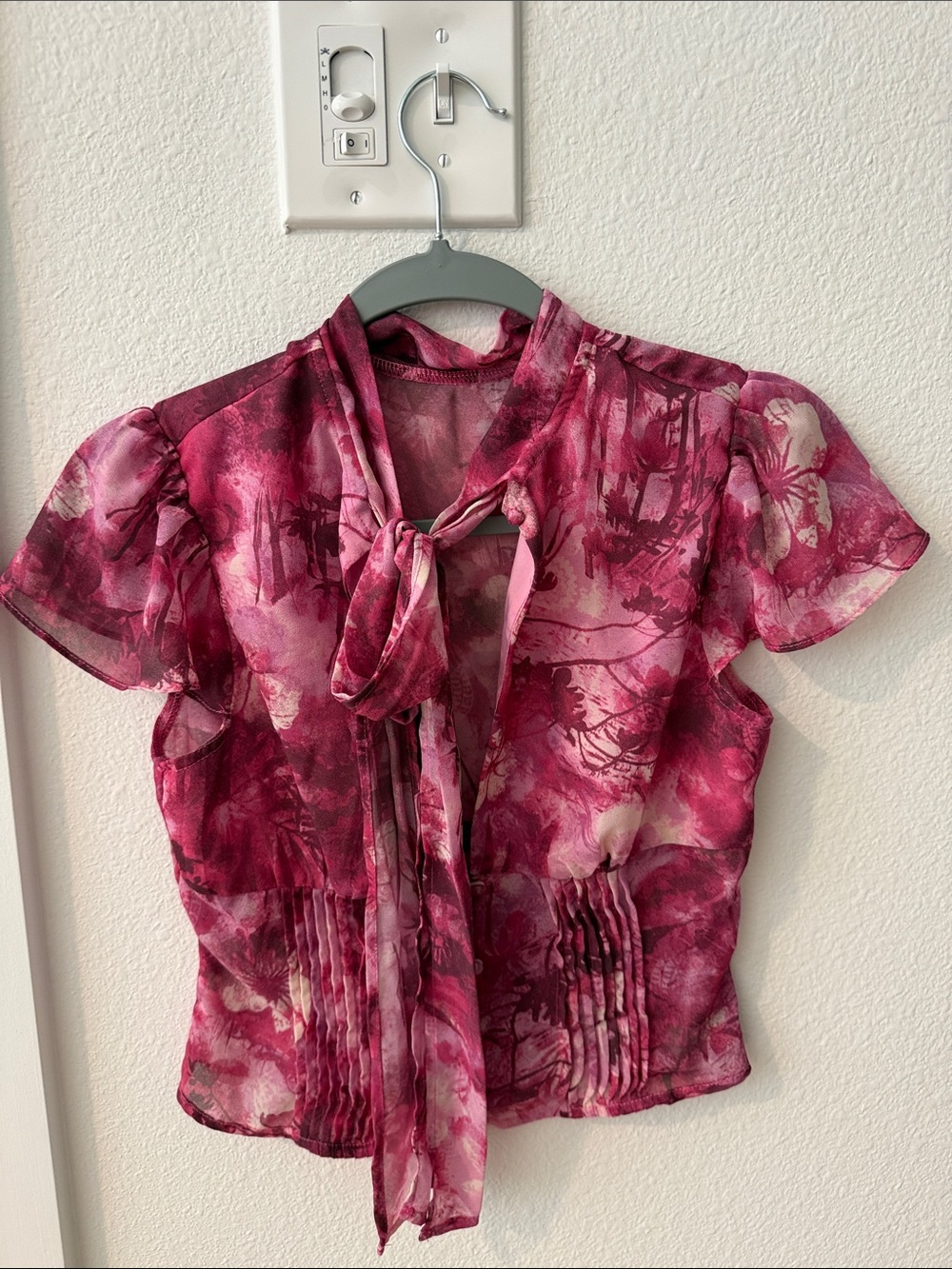 Tie-Neck Floral Chiffon Blouse in Magenta Pink
